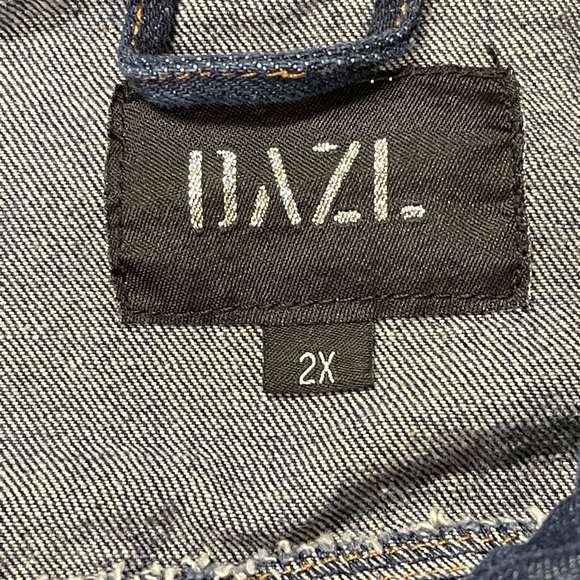 DAZL Women’s Plus Size Tie Dye Distressed Jean Jacket Size 2X - Picture 8 of 11